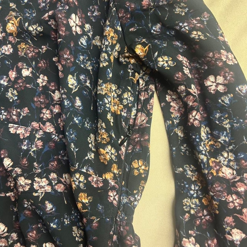 Abercrombie & Fitch black tone floral dress - Picture 2 of 4